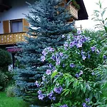Gaestehaus Loedermann Inn Garmisch-Partenkirchen