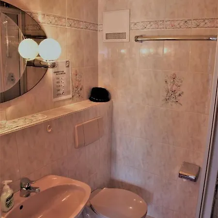 بيت ريفي Gaestehaus Loedermann جارمش بارتنكيرشن